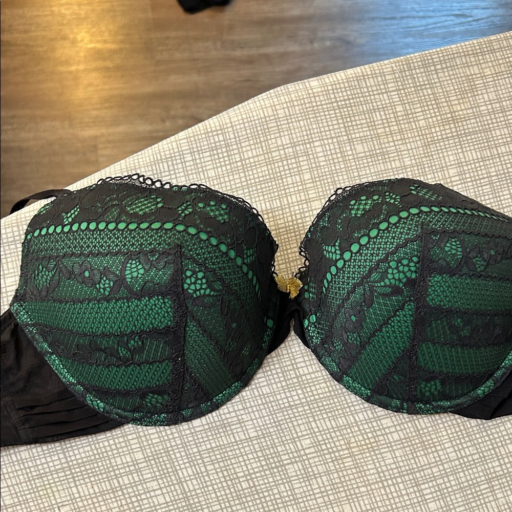 Adore Me Black and Green Lace Bra